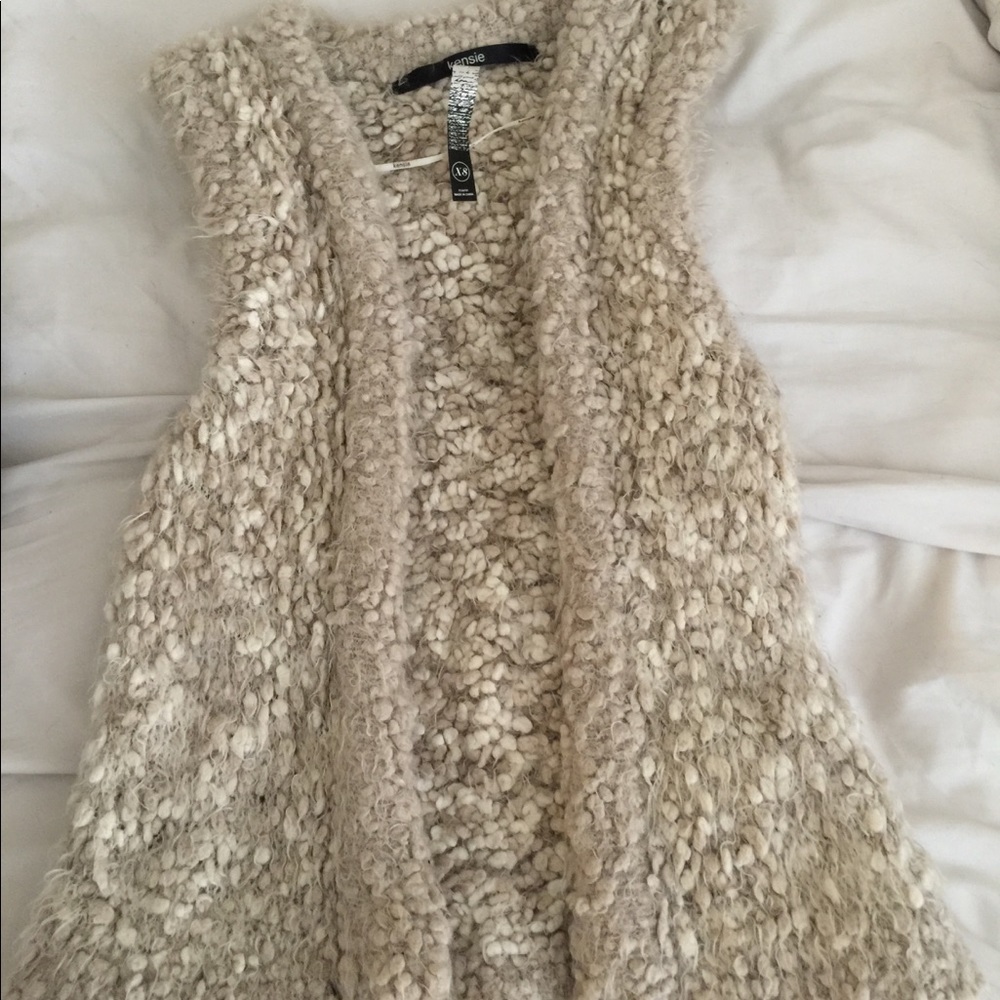Kensie Vest! NWOT never worn and mint condition!